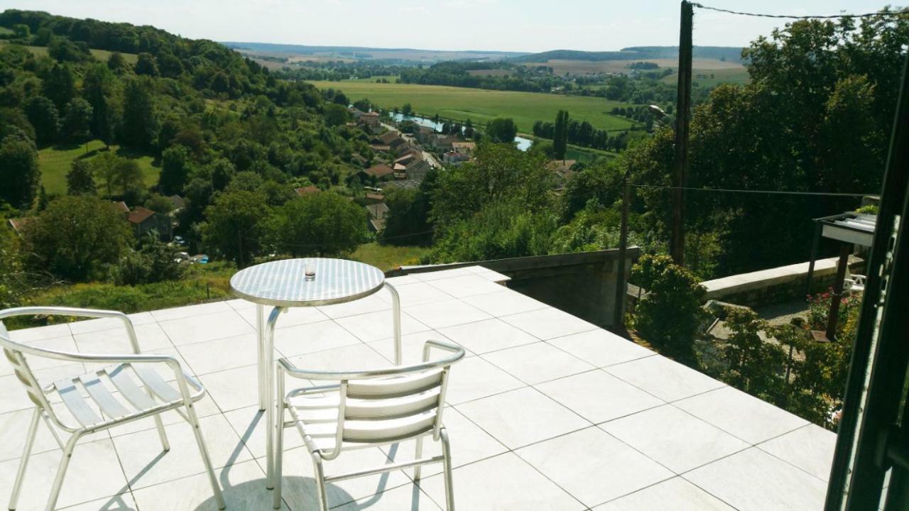 B&B Chez Fouchs - Chambre D'Hotes Dun-sur-Meuse Экстерьер фото